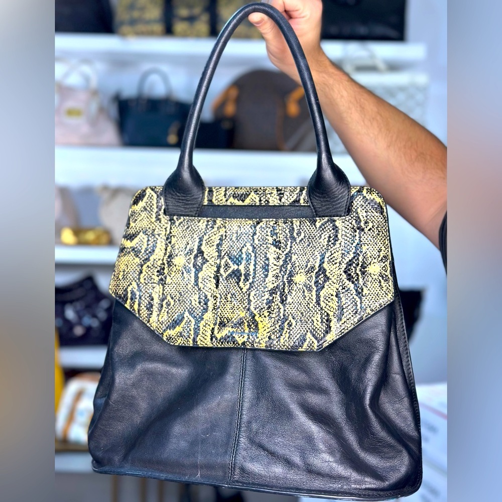 Alexander McQueen Shoulder Bag